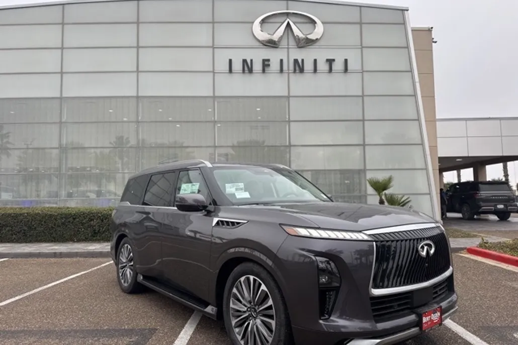 2025 Infiniti QX80 Luxe photo 1