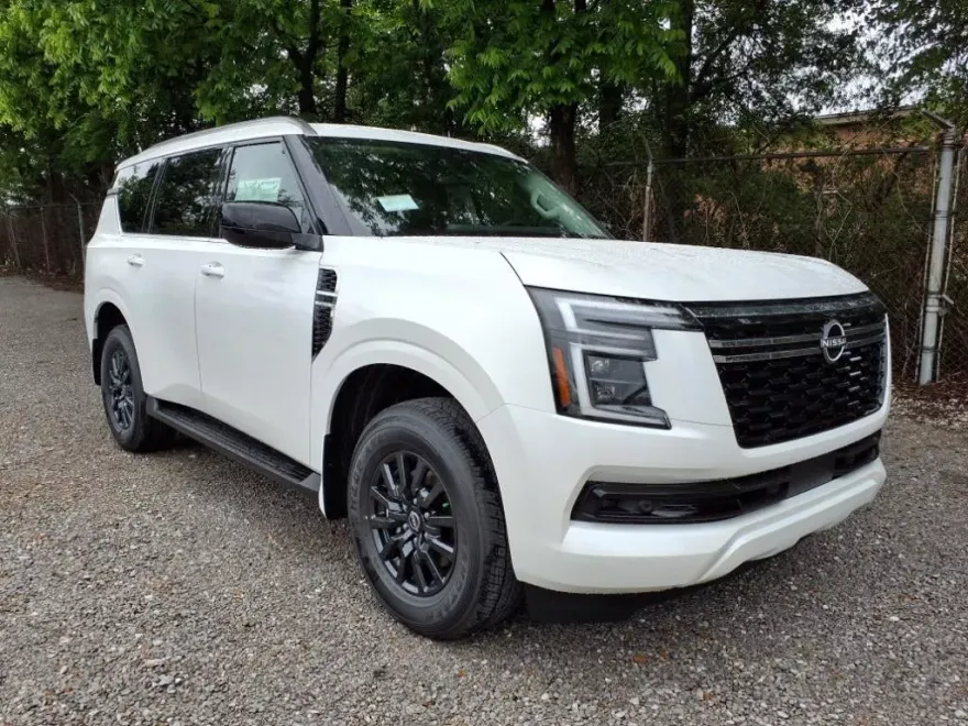 2025 Nissan Armada SV photo 1
