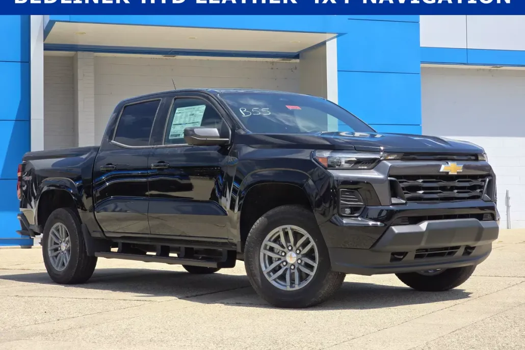 2026 Chevrolet Colorado LT photo 1