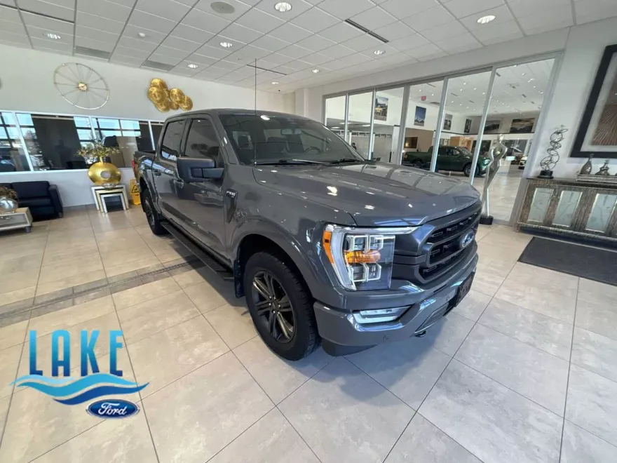 2021 Ford F-150 XLT photo 1