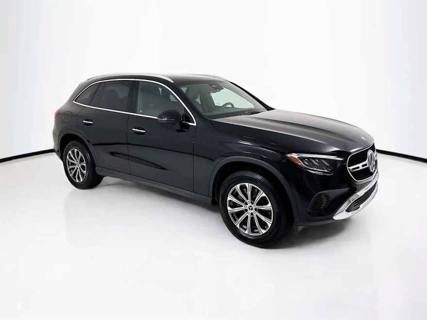 2025 Mercedes Benz GLC 300 photo 1