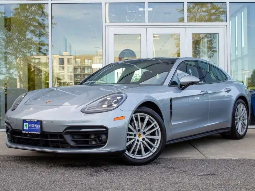 2021 Porsche Panamera 4 photo 1