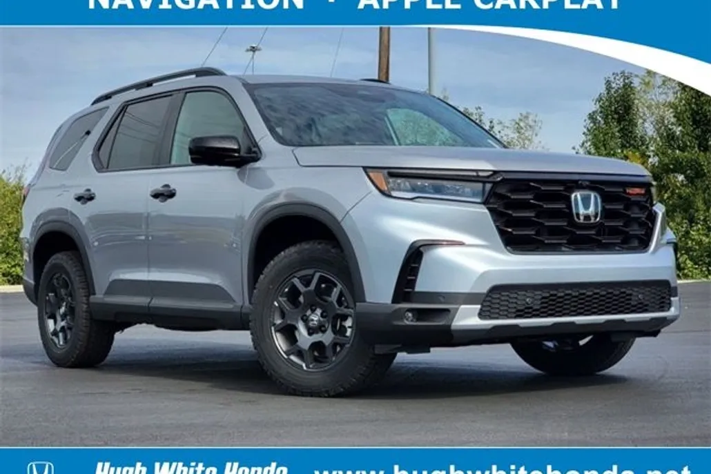 2025 Honda Pilot Touring photo 1