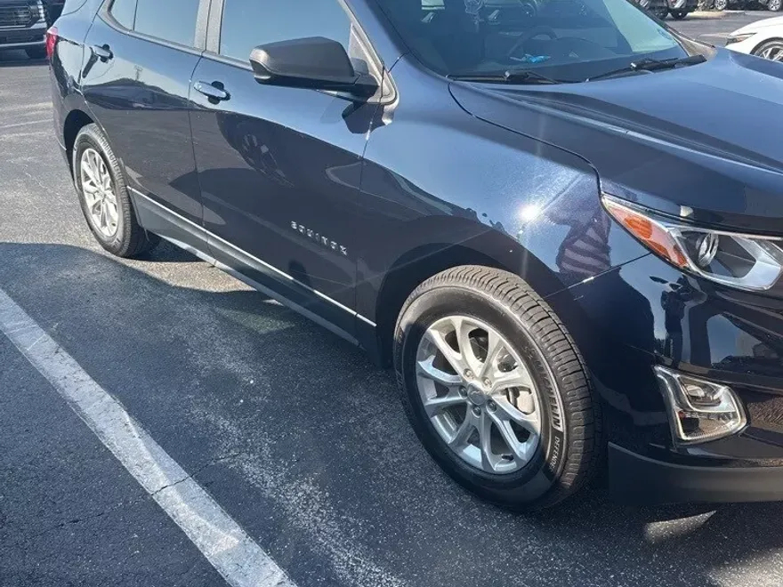 2019 Chevrolet Equinox photo 1