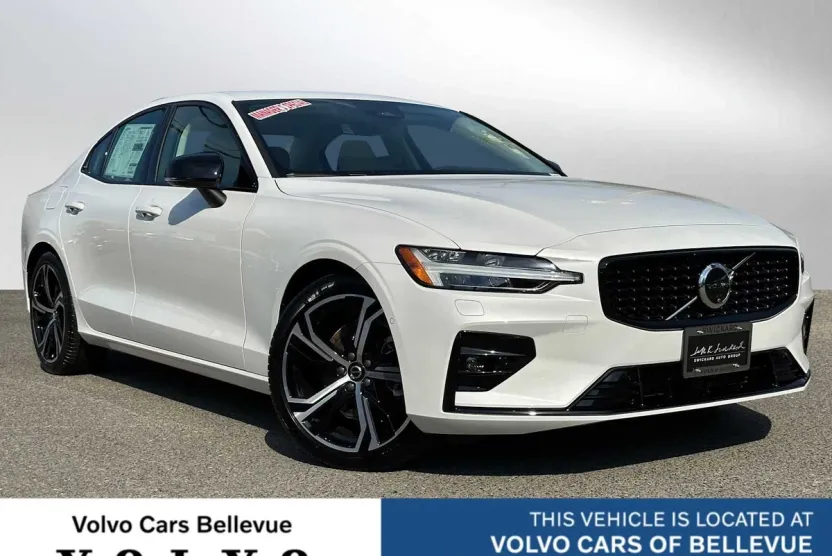 2024 Volvo S60 B5 Plus photo 1