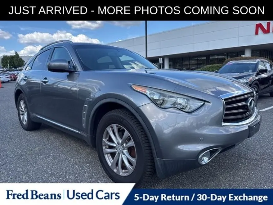2014 Infiniti QX70 Base photo 1