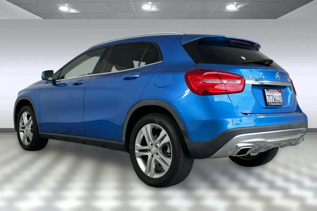 2015 Mercedes Benz GLA 250 4MATIC photo 1