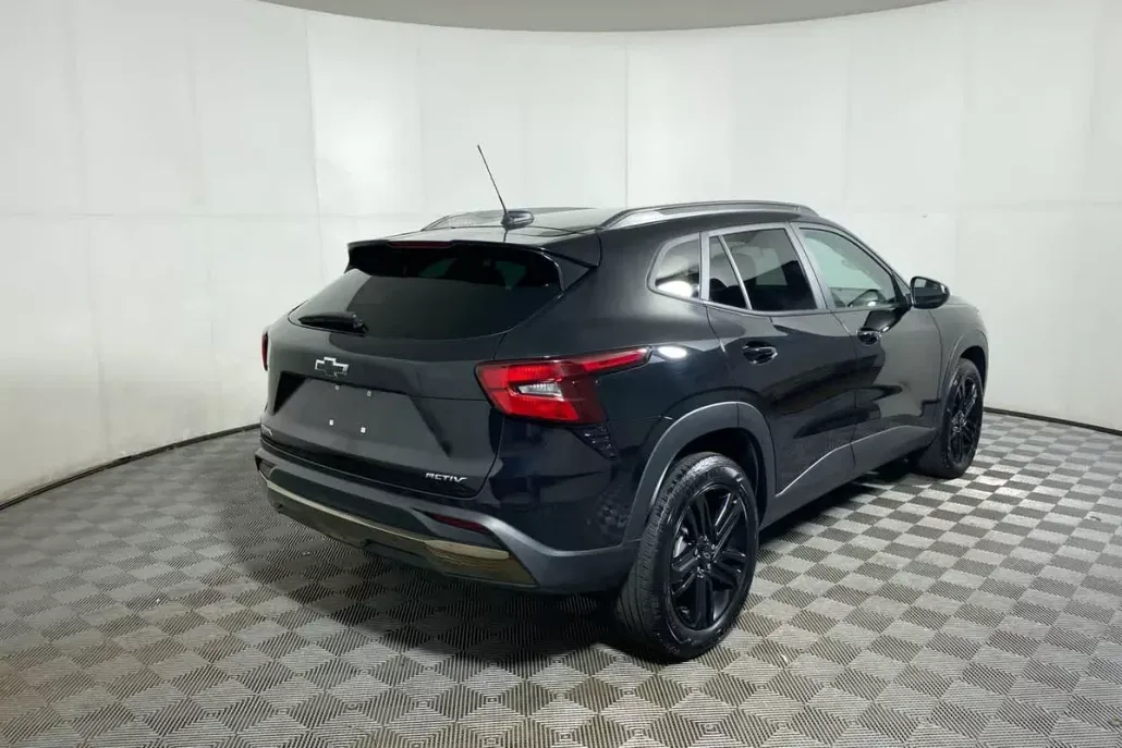 2024 Chevrolet Trax ACTIV photo 1