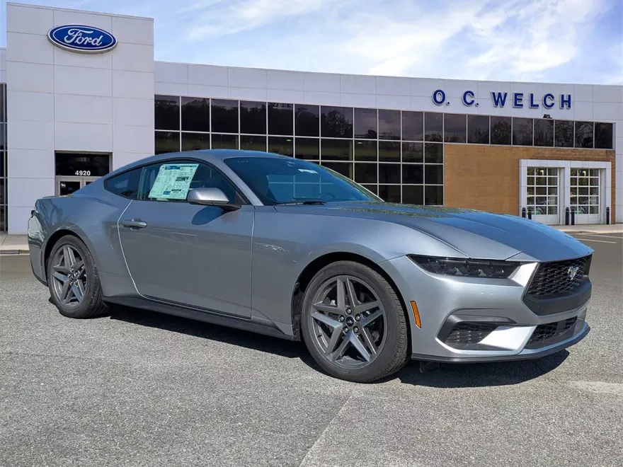 2025 Ford Mustang EcoBoost Premium photo 1