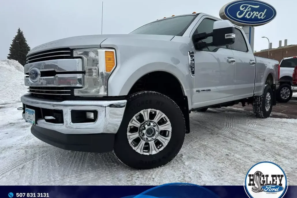 2017 Ford F-350 Lariat photo 1
