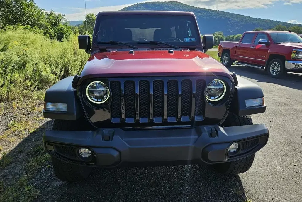 2021 Jeep Wrangler Unlimited Willys photo 1