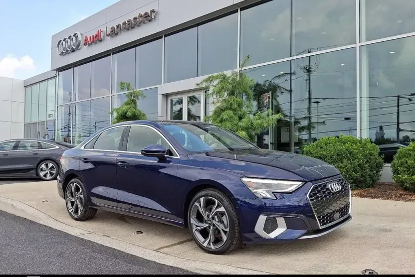 2022 Audi A3 40 Premium Plus photo 1
