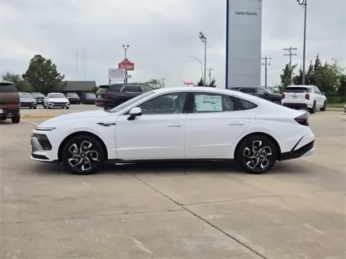 2025 Hyundai Sonata SEL photo 4