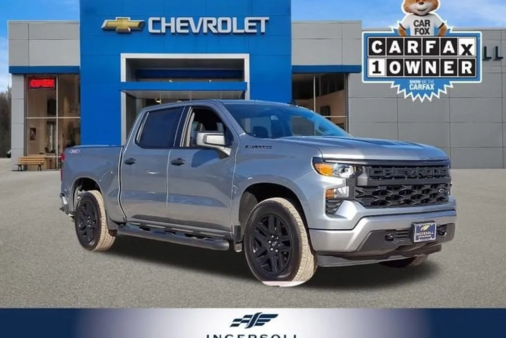 2024 Chevrolet Silverado 1500 Custom photo 1