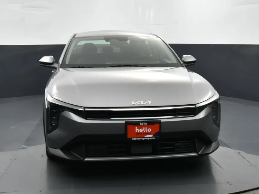 2025 Kia K4 EX photo 1