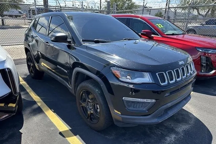 2018 Jeep Compass Sport photo 1