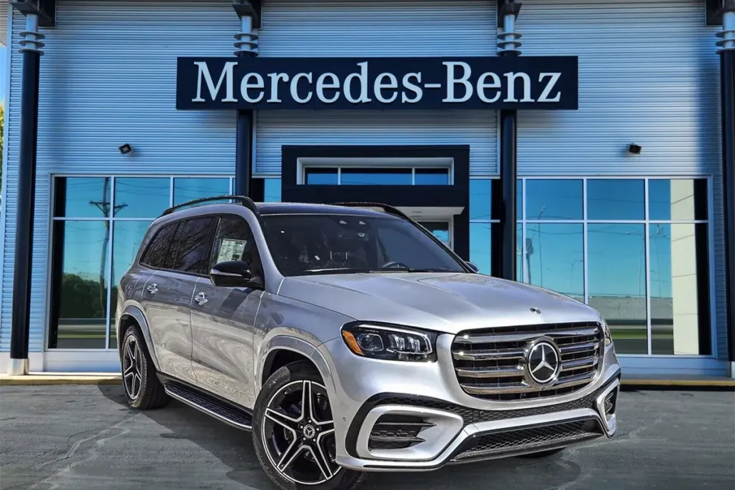 2025 Mercedes Benz GLS 450 4MATIC photo 1