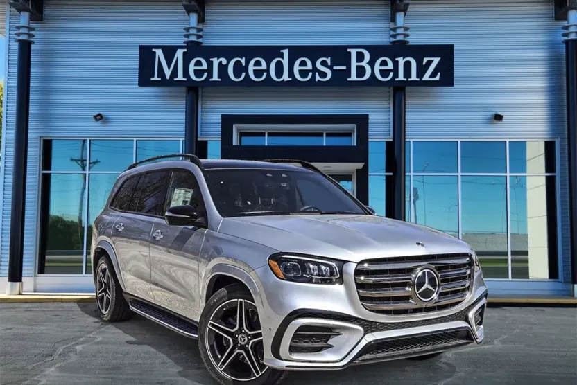 2025 Mercedes Benz GLS 450 4MATIC photo 1