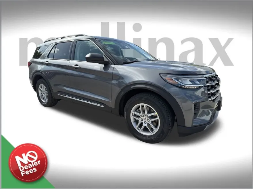 2025 Ford Explorer photo 1