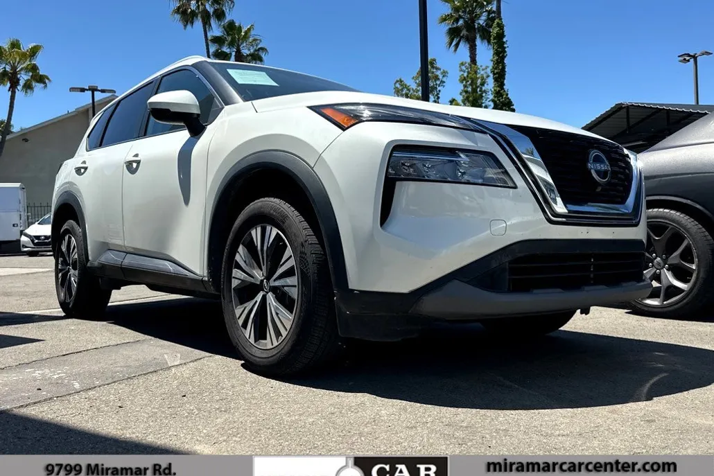 2022 Nissan Rogue SV photo 1