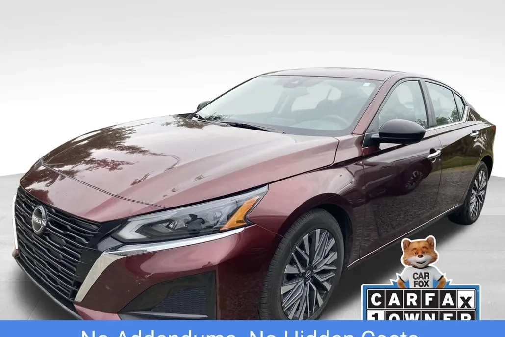 2024 Nissan Altima 2.5 SV photo 1