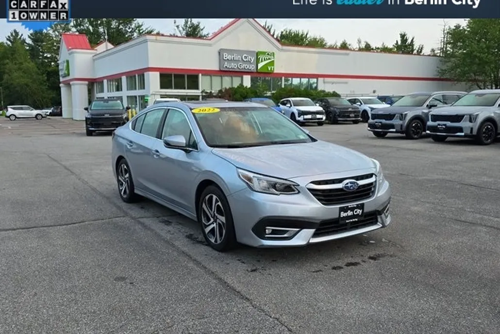 2022 Subaru Legacy Limited photo 1