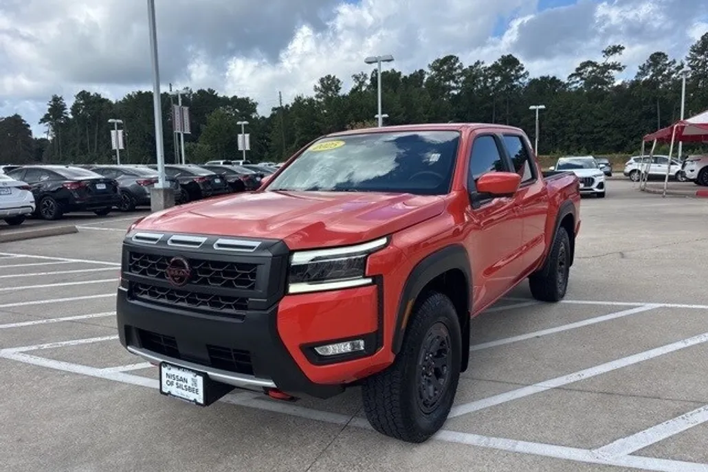 2025 Nissan Frontier PRO-4X photo 1