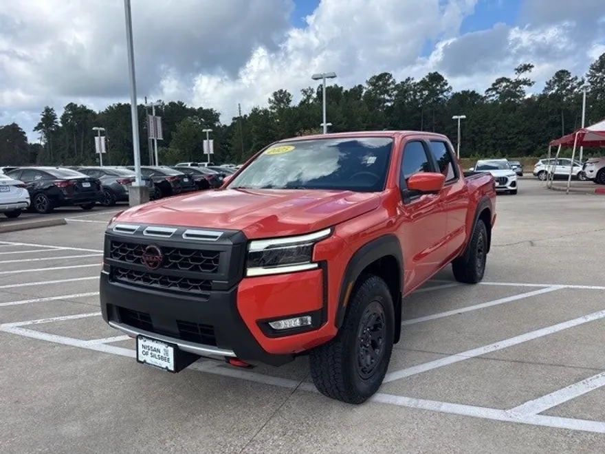 2025 Nissan Frontier PRO-4X photo 1