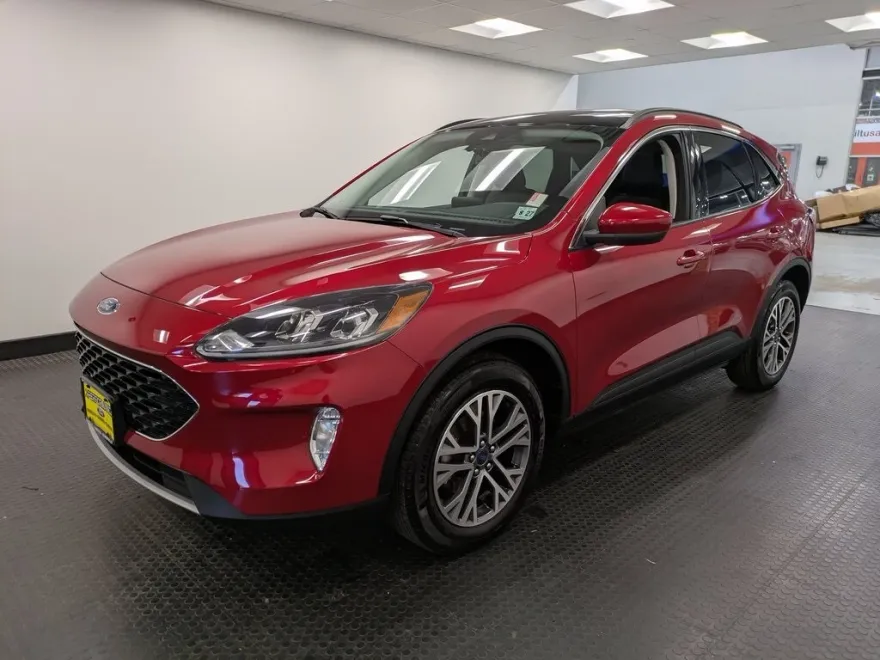 2022 Ford Escape SEL photo 1