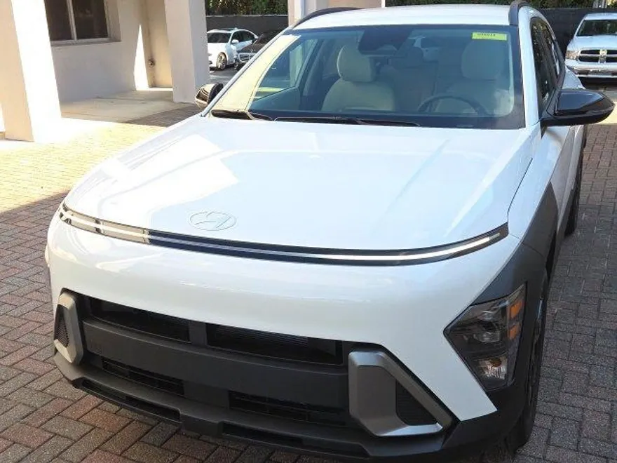 2026 Hyundai Kona SEL photo 1