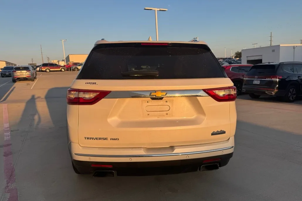 2018 Chevrolet Traverse High Country photo 1