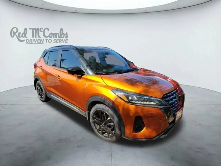 2021 Nissan Kicks SR photo 1