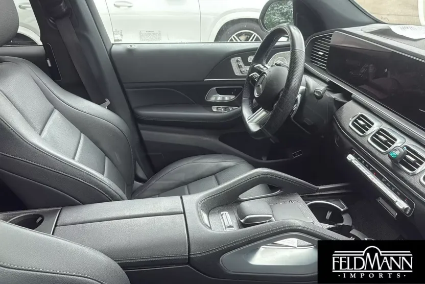 2024 Mercedes Benz GLS 450 4MATIC photo 1
