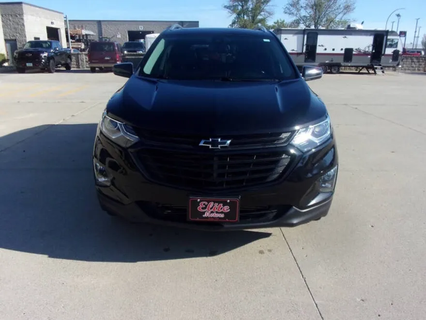 2020 Chevrolet Equinox LT photo 1