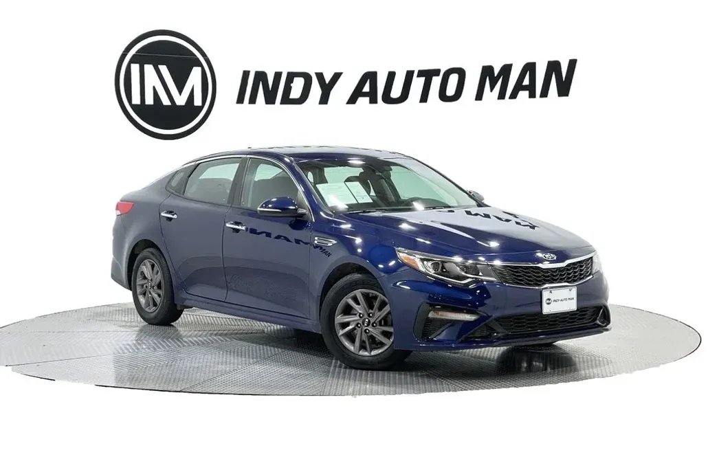 2020 Kia Optima LX photo 1