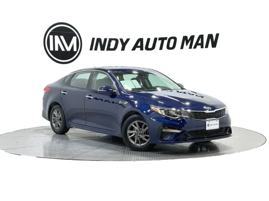 2020 Kia Optima LX photo 1