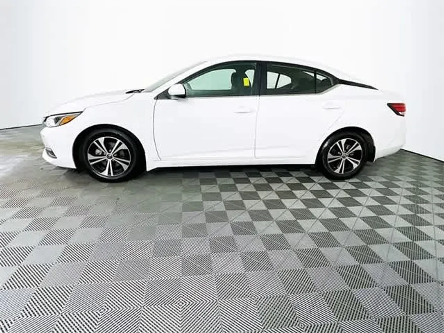 2021 Nissan Sentra SV photo 1