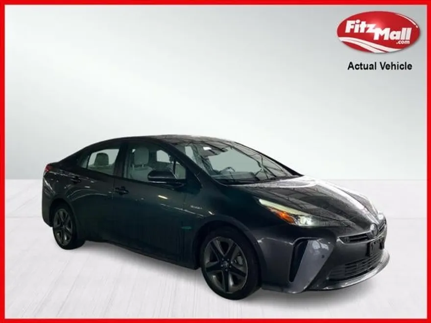 2020 Toyota Prius XLE photo 1
