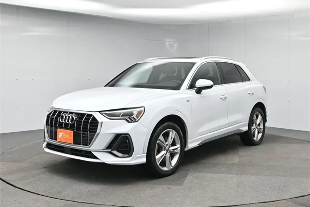2020 Audi Q3 Premium Plus S line photo 1