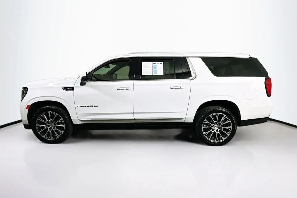 2023 Gmc Yukon XL Denali photo 1