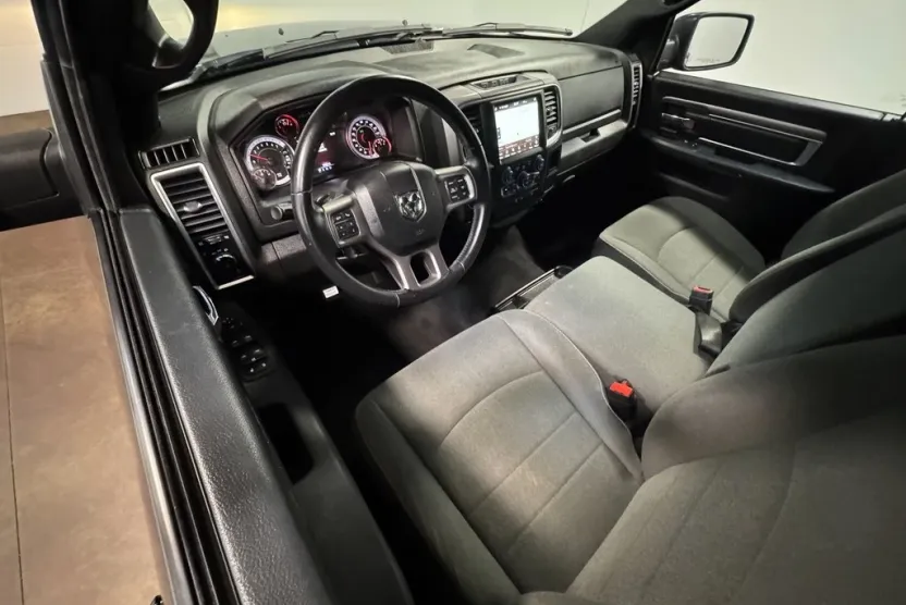 2022 Ram 1500 Classic Warlock photo 1