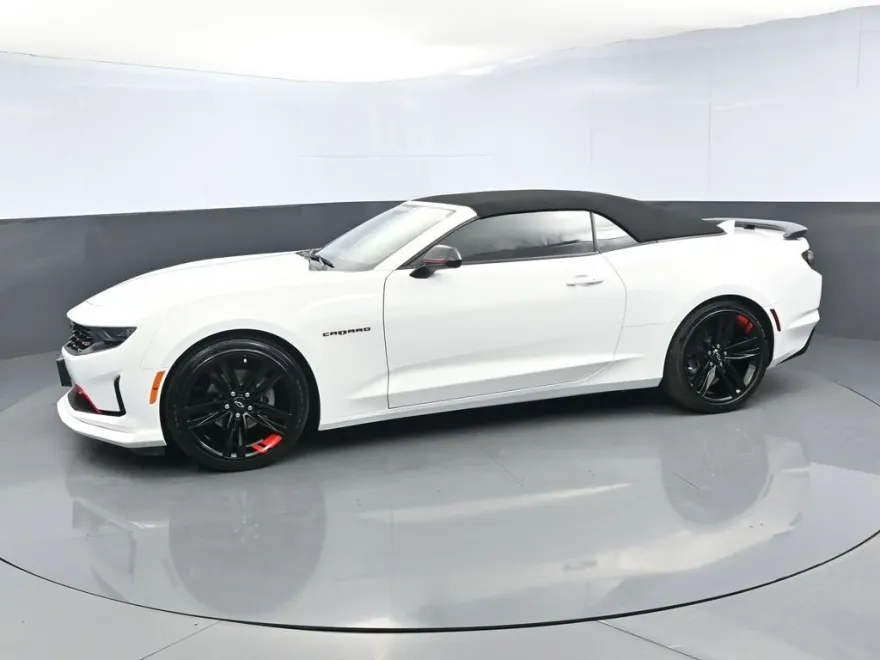 2023 Chevrolet Camaro 3LT photo 1