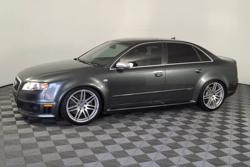 2007 Audi RS 4 photo 1