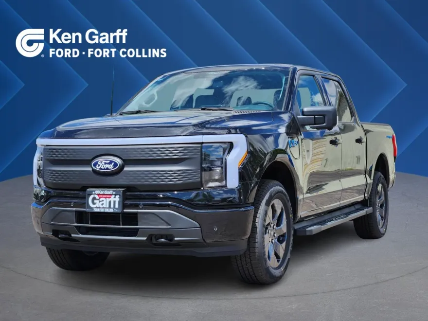2025 Ford F-150 Lightning photo 1