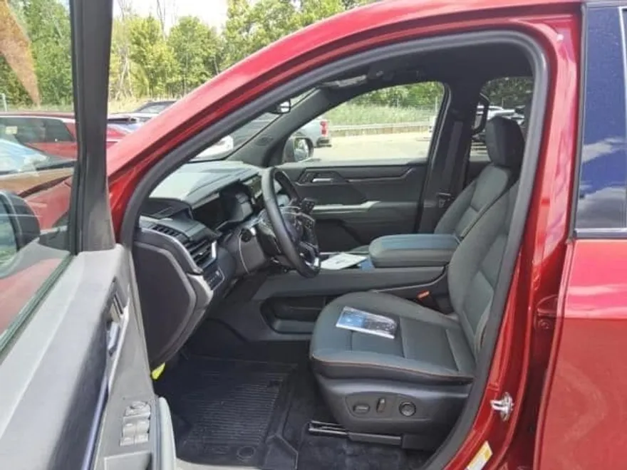 2024 Gmc Acadia AT4 photo 1