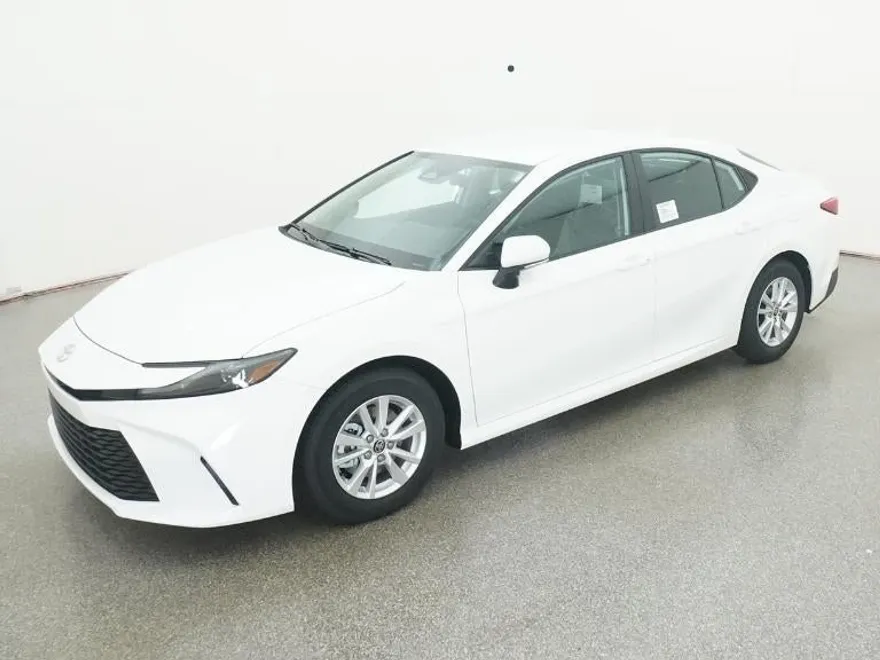 2026 Toyota Camry LE photo 1