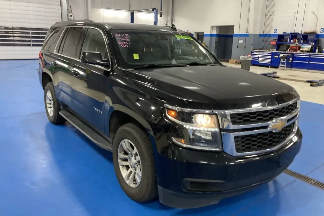 2019 Chevrolet Tahoe LT photo 1