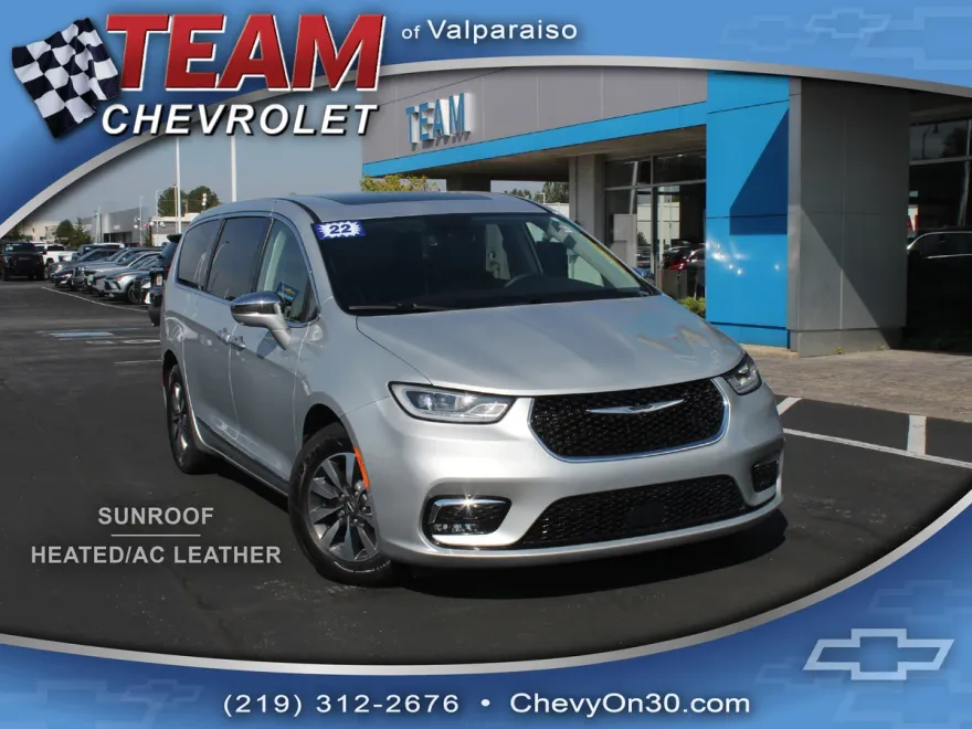 2022 Chrysler Pacifica Hybrid Limited photo 1