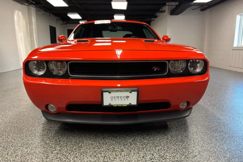 2013 Dodge Challenger R/T Classic photo 1