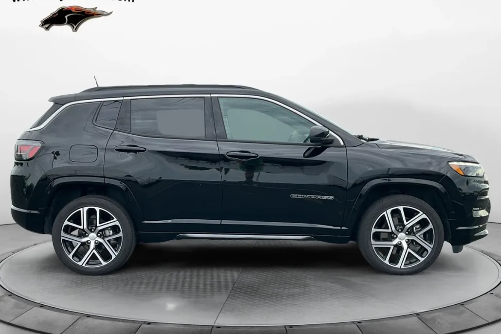 2024 Jeep Compass Limited photo 1